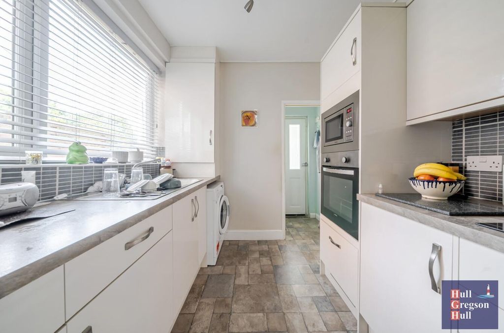 Property photo 2 of 16 A15Fe8A9-Bfd7-4Bec-9336-Ad4De32F8c7A.Jpg