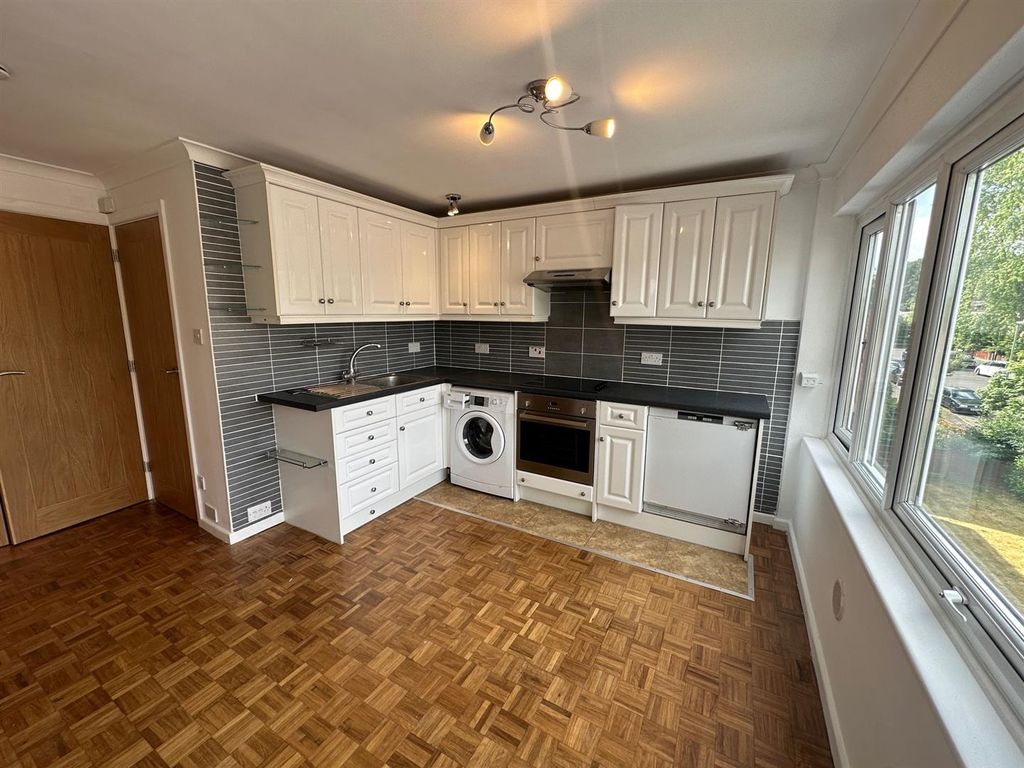 Property photo 2 of 5