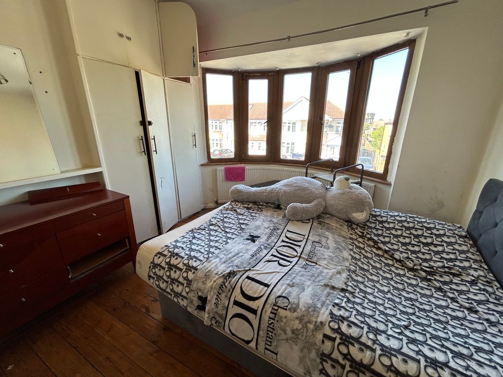 Property photo 1 of 4