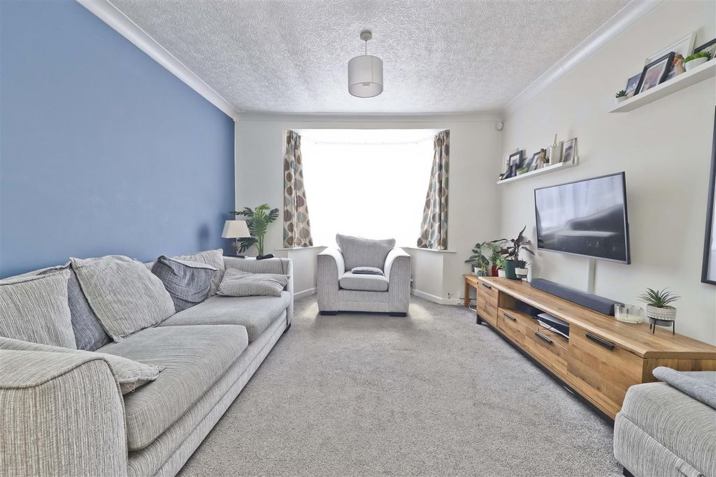 Property photo 3 of 13 Living Room