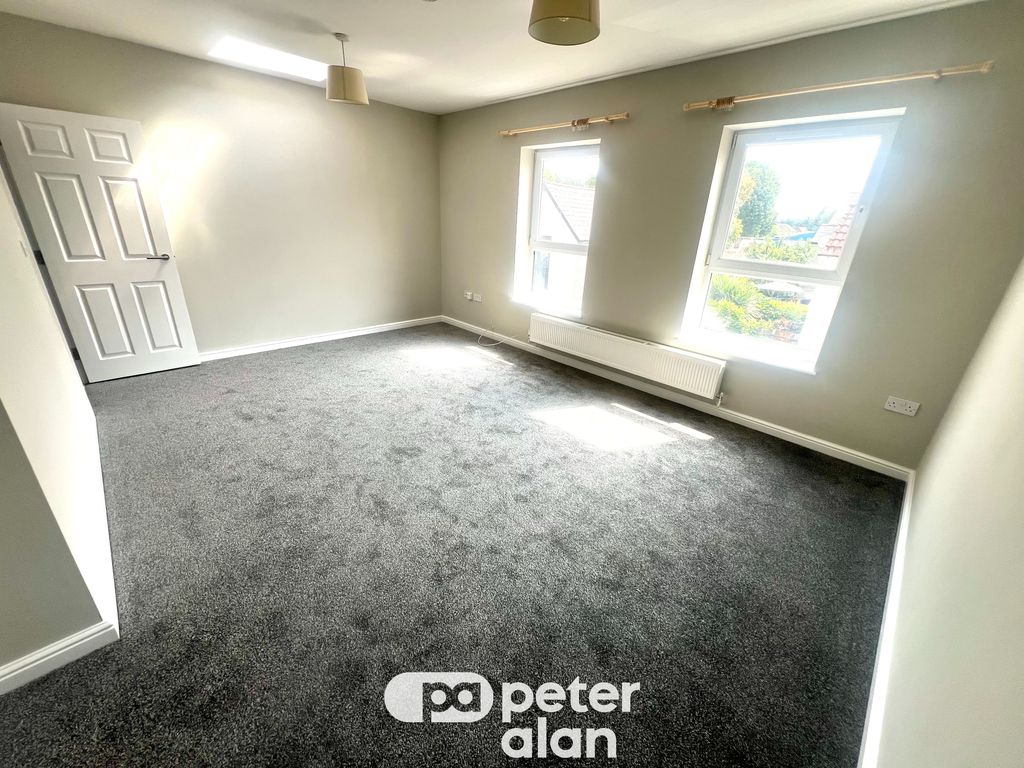Property photo 2 of 9 Image