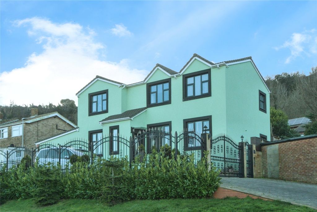 Property photo 1 of 38 Picture No. 03