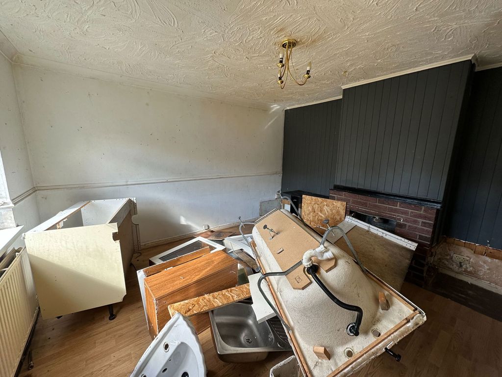 Property photo 2 of 13