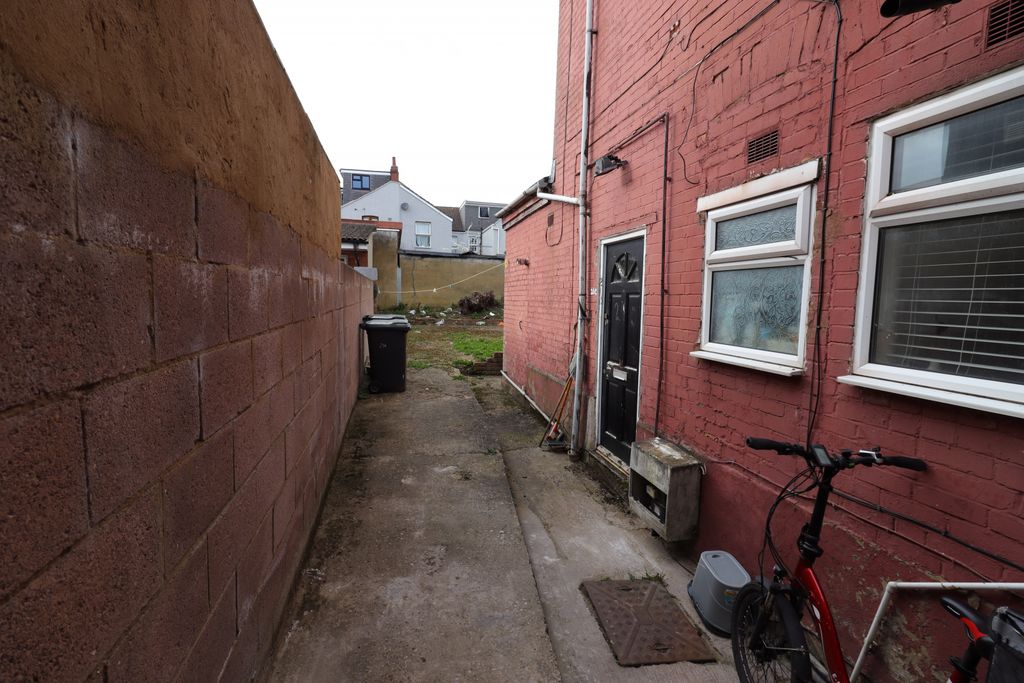 Property photo 3 of 26 Gallery