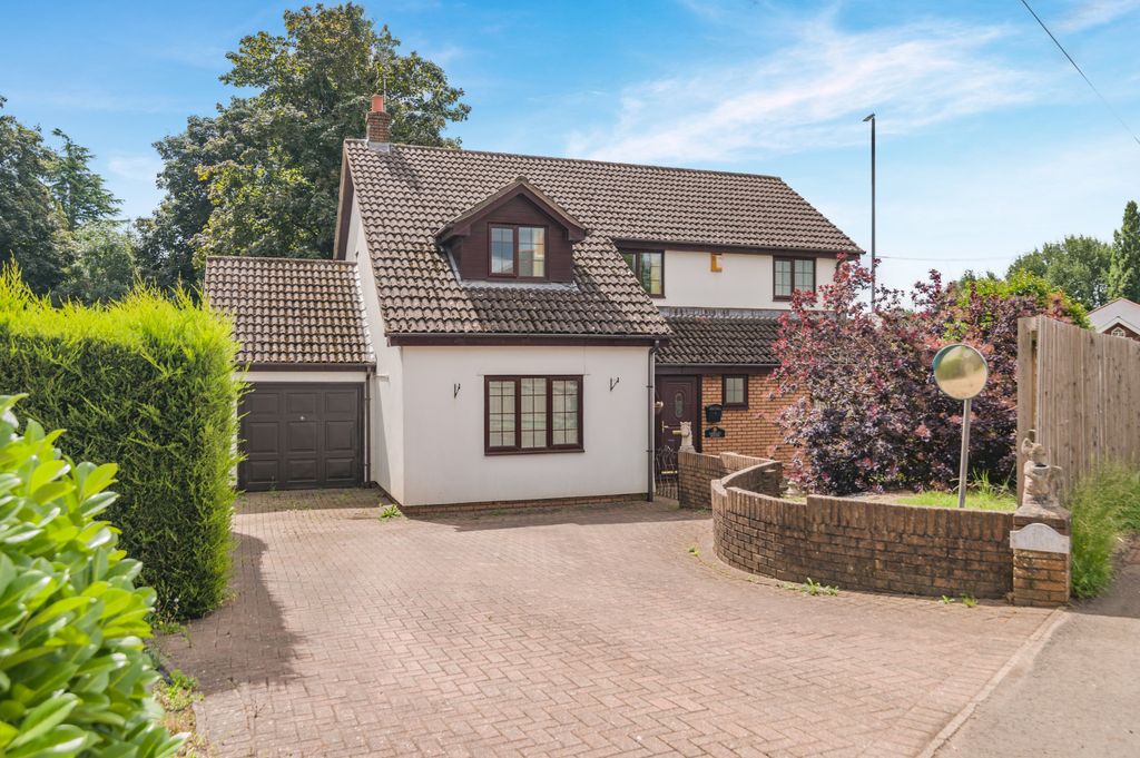 Property photo 1 of 25