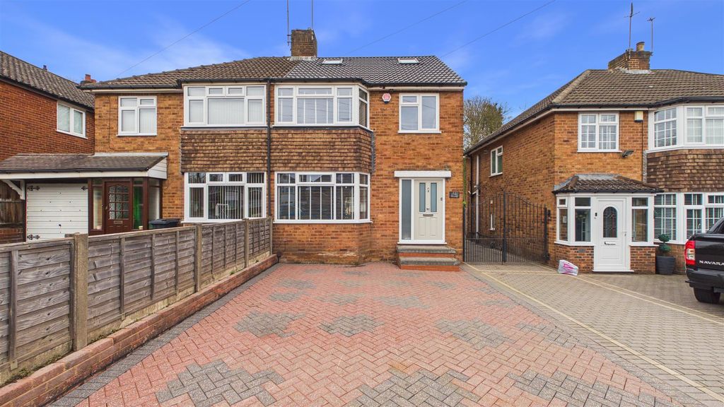 Property photo 2 of 38 Cam05101G0-Pr0134-Still042.Jpg