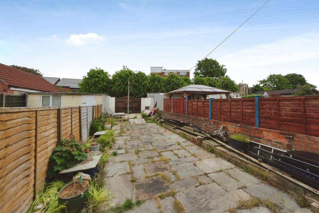 Property photo 3 of 13 Pbox-Img.Jpg