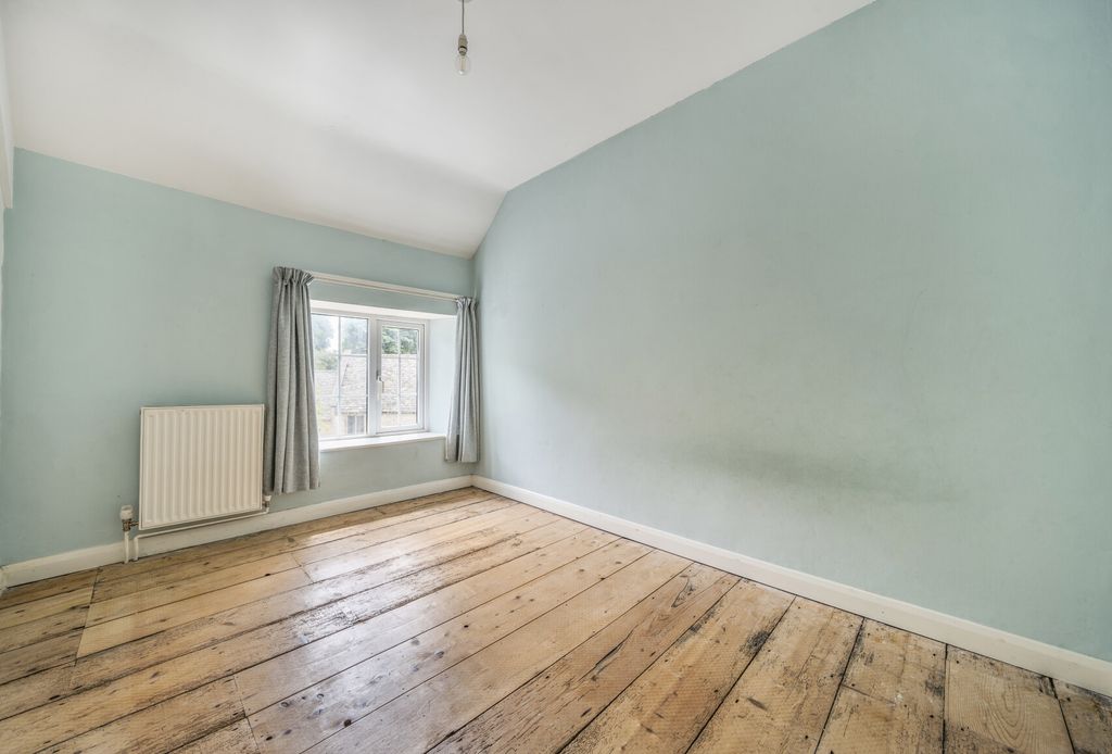 Property photo 3 of 11 1330884-15-68876d...