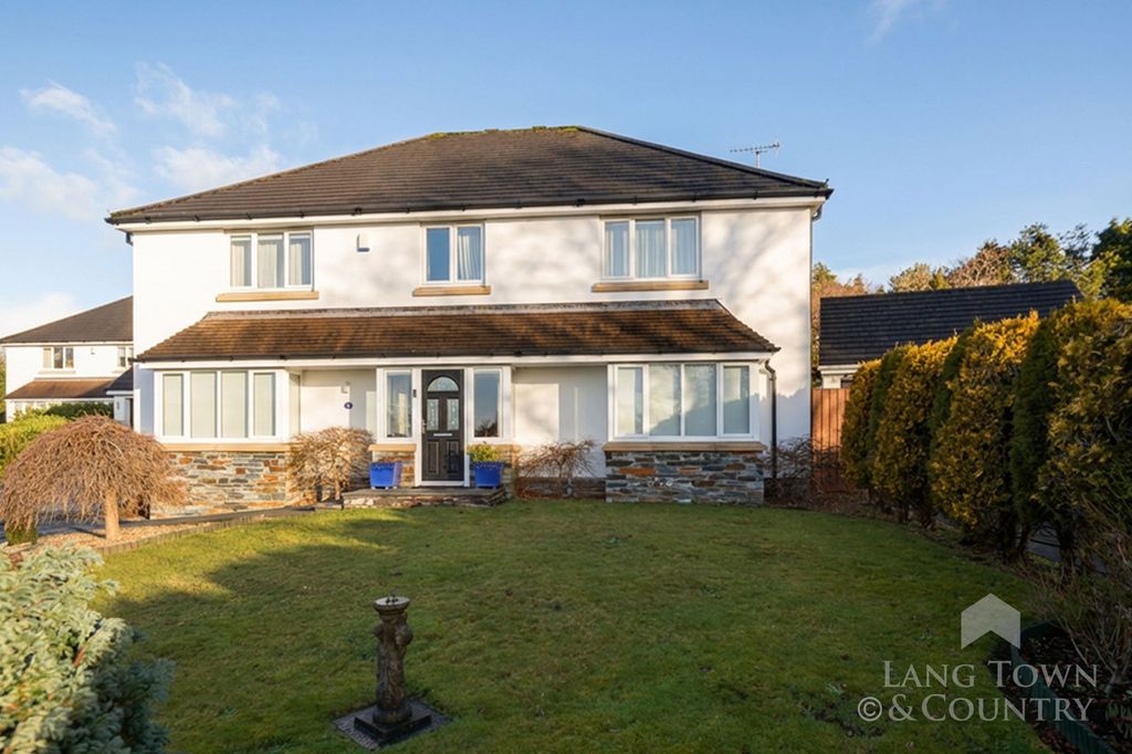 Property photo 2 of 36