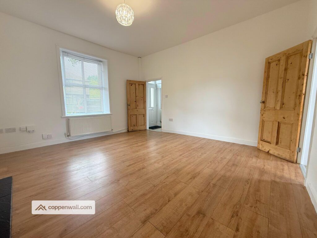 Property photo 3 of 31