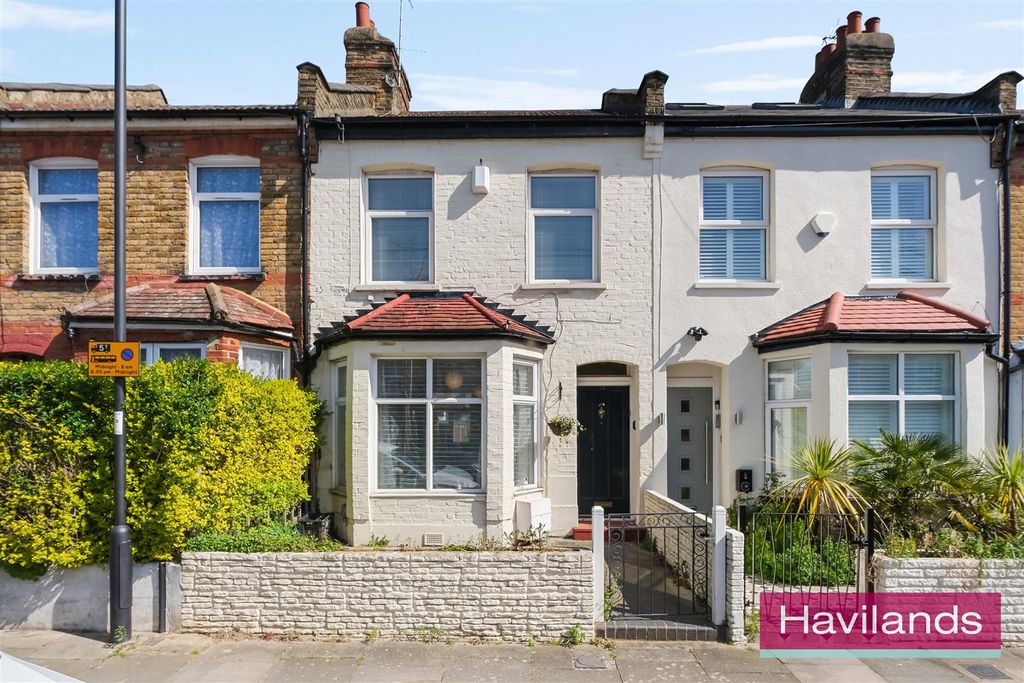 Property photo 1 of 12 Millais Road-12.Jpg