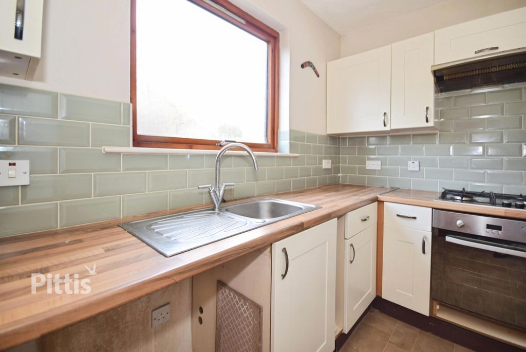 Property photo 2 of 8