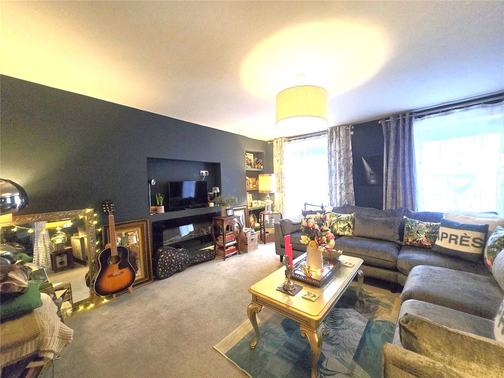 Property photo 2 of 13 Picture No. 03