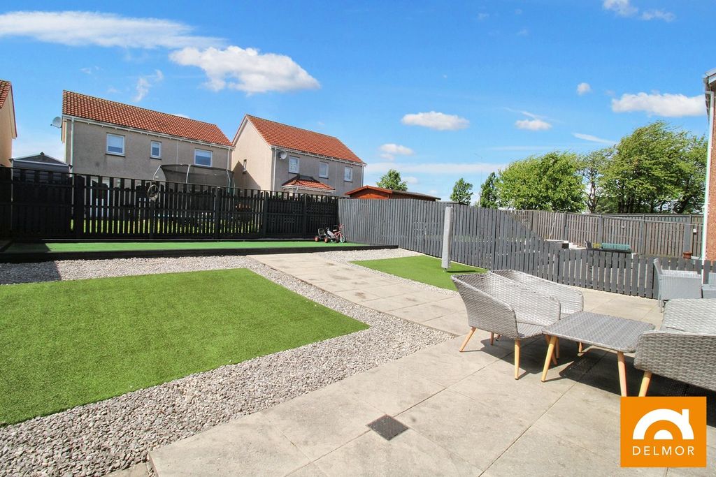 Property photo 3 of 26