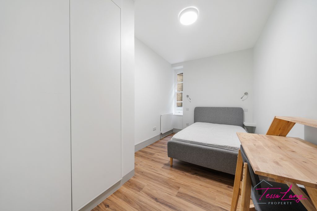 Property photo 3 of 12 Room C