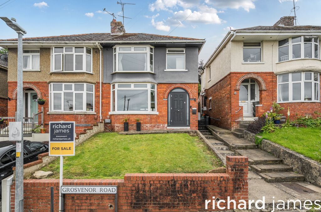 Property photo 1 of 12 2B36127d517F4369969631B58009E8cd