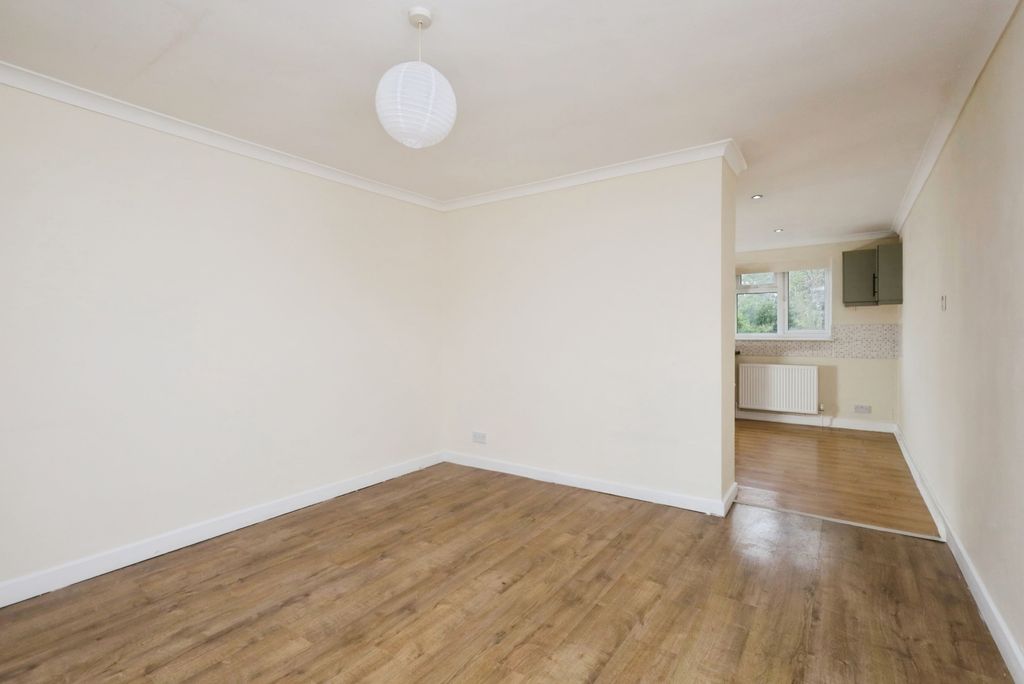 Property photo 3 of 26 Pbox-Img.Jpg