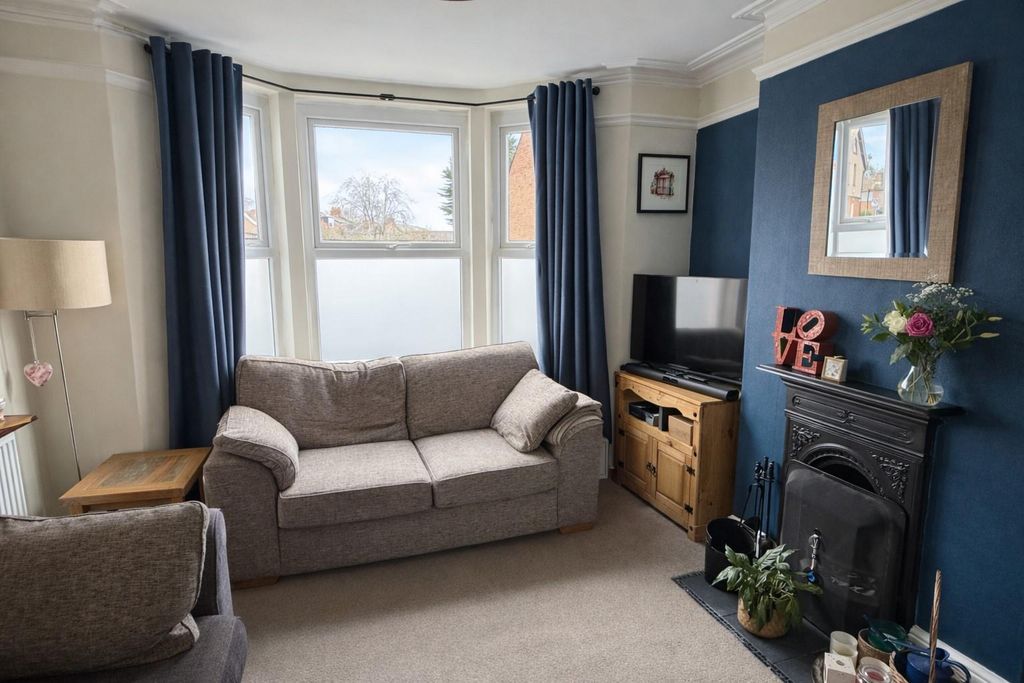 Property photo 3 of 12 Sitting Room