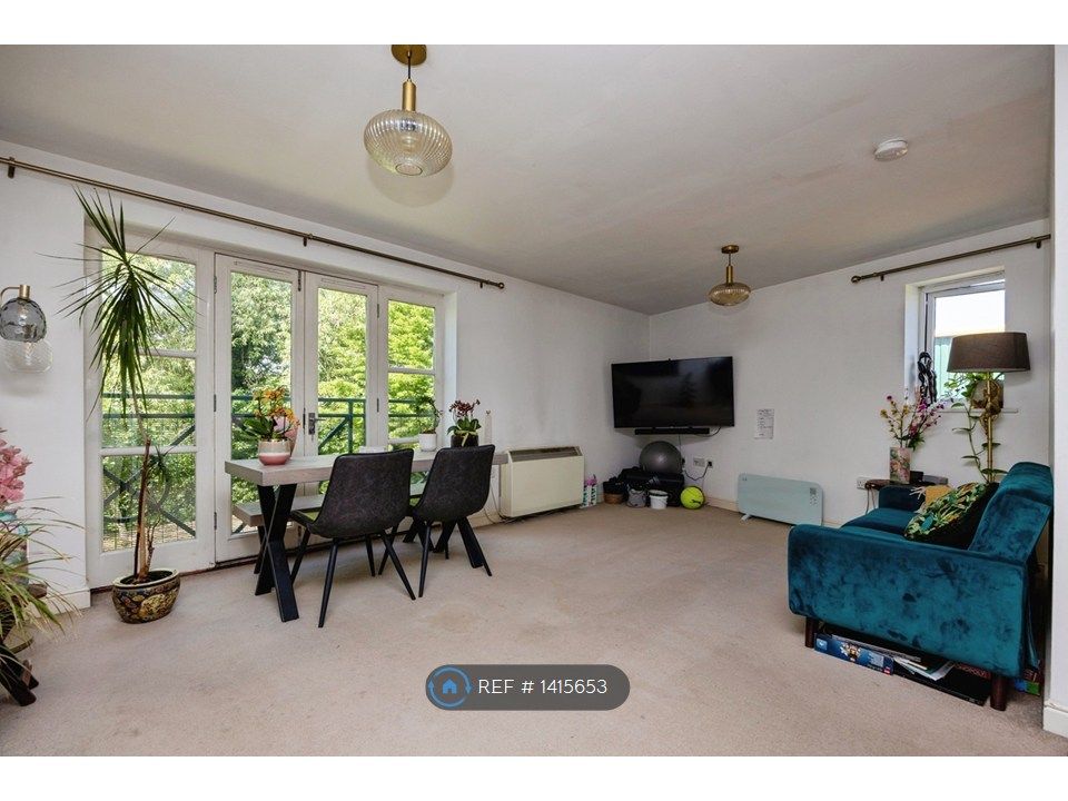 Property photo 3 of 22