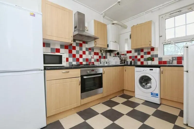 Property photo 2 of 11