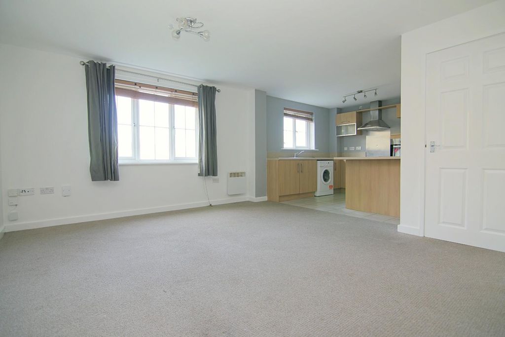 Property photo 2 of 13 Living/Kitchen