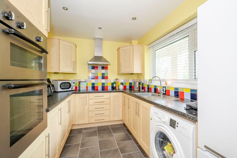 Property photo 3 of 11 Photo 4