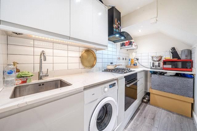 Property photo 3 of 12 Kitchen