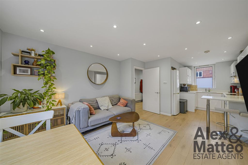 Property photo 2 of 16 Cherry Garden Street
