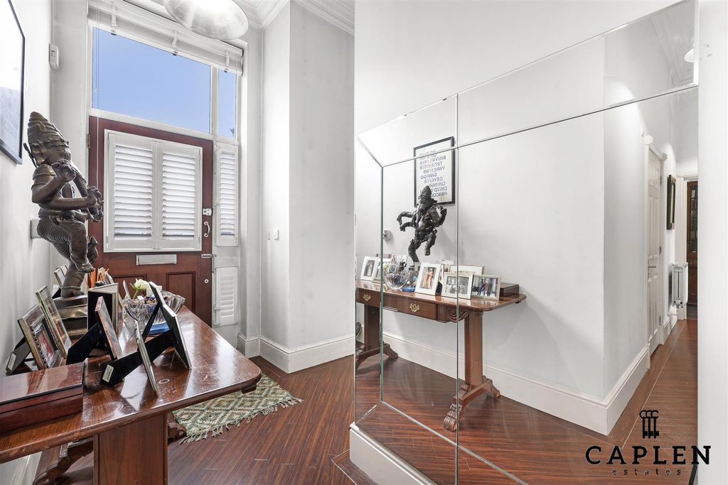 Property photo 3 of 22