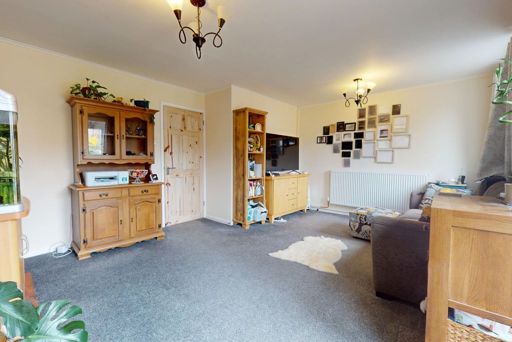 Property photo 2 of 11 4608232