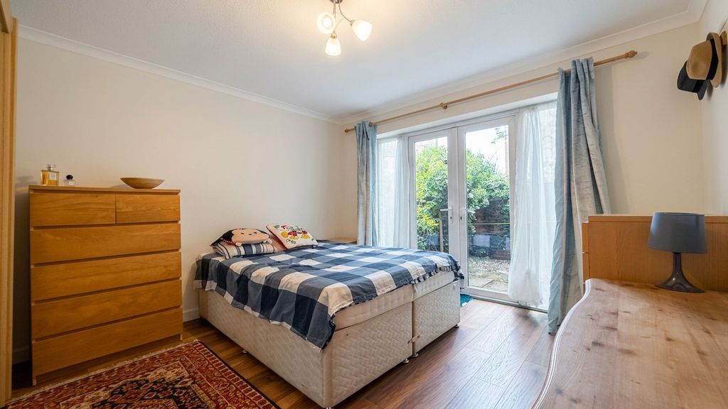 Property photo 3 of 14