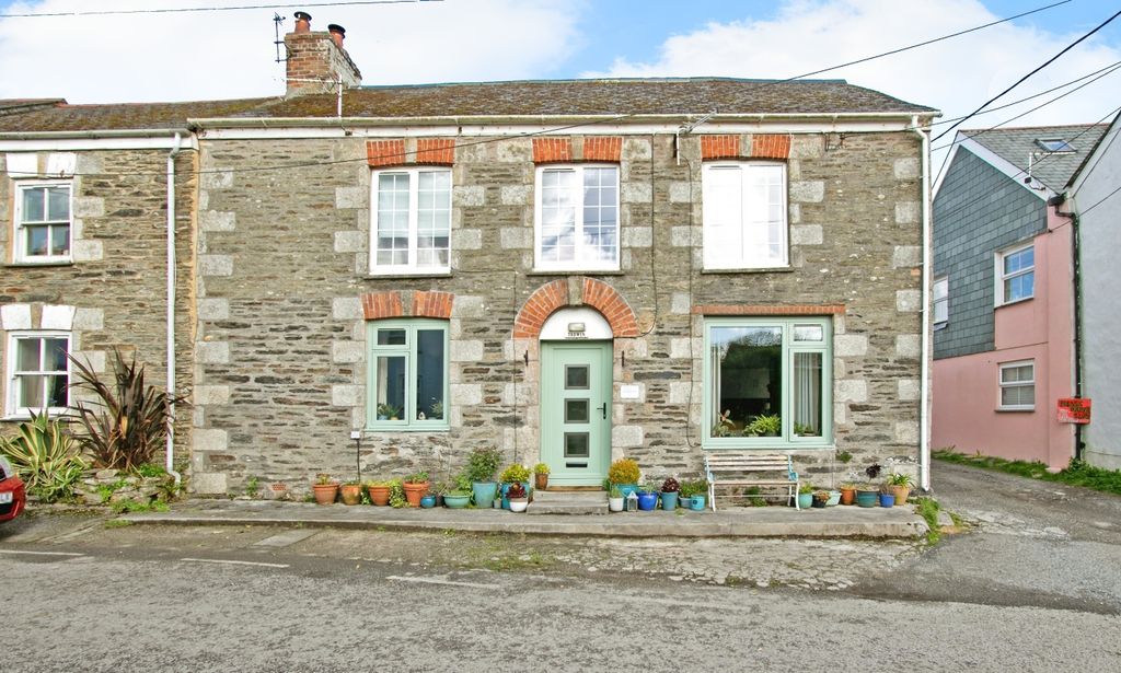 Property photo 1 of 19 Front
