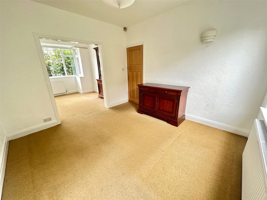 Property photo 2 of 12 Picture No. 39
