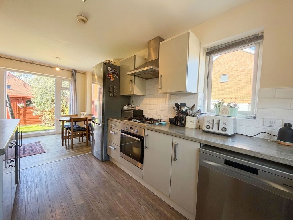 Property photo 2 of 15 Kitchen Area