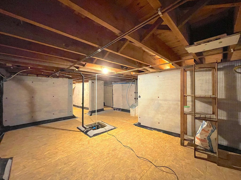 Property photo 2 of 20 Cellar (1)