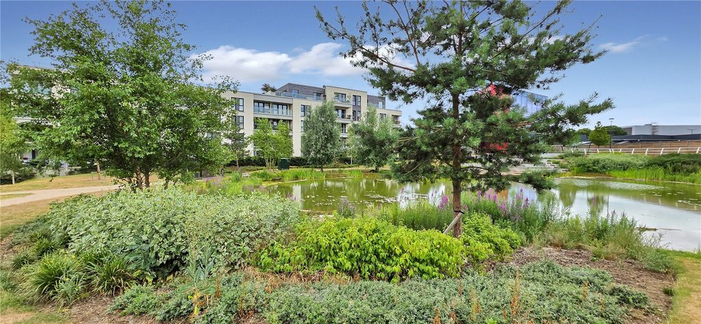 Property photo 1 of 11 Gardens