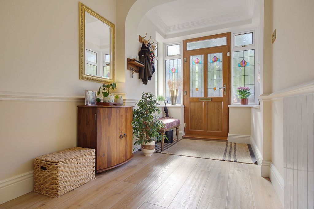Property photo 2 of 44