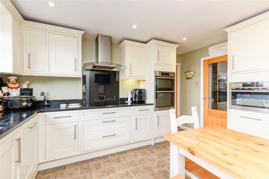 Property photo 2 of 17 Kitchen