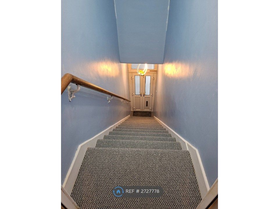 Property photo 1 of 19 Entrance