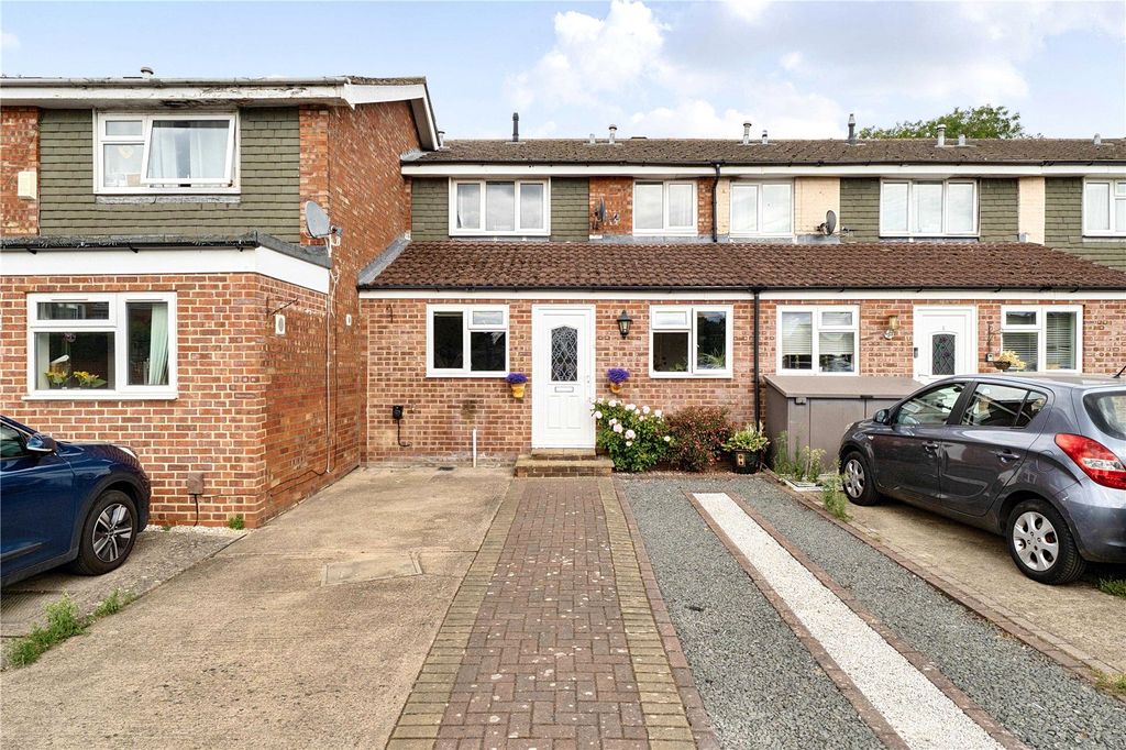 Property photo 1 of 18 External
