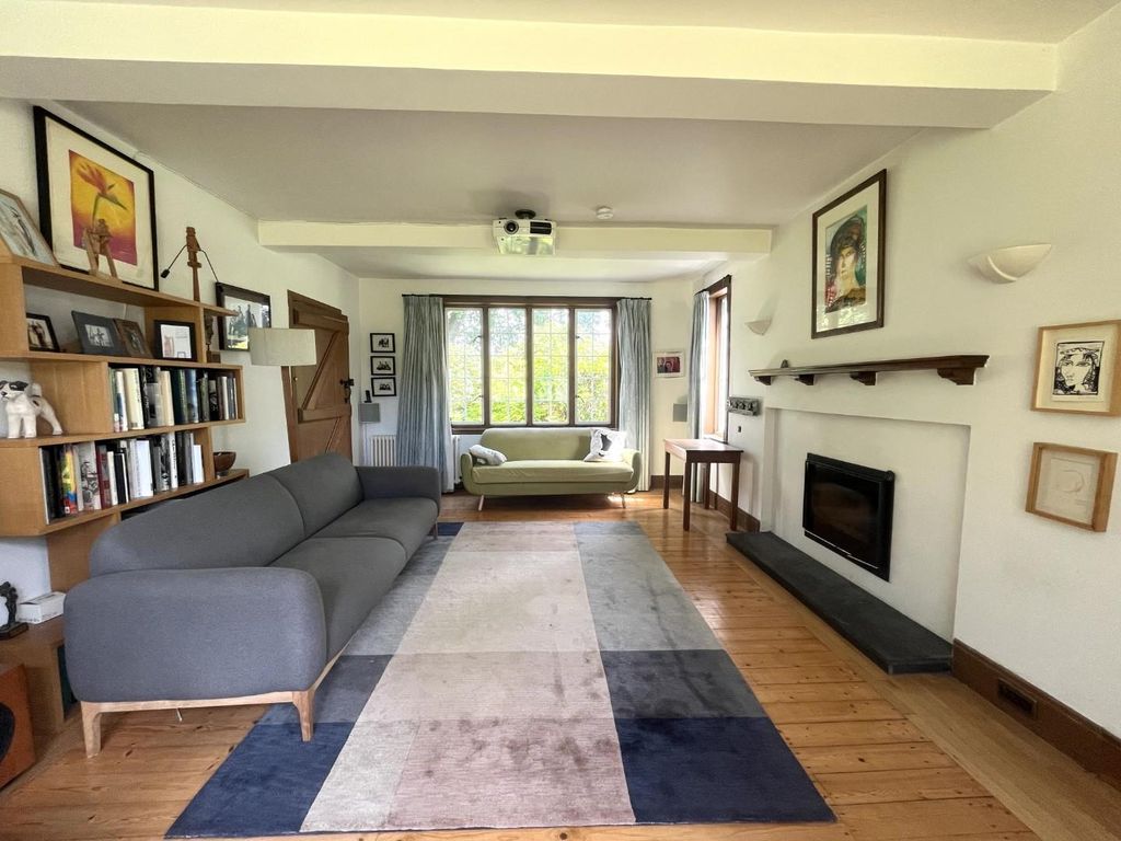 Property photo 3 of 30