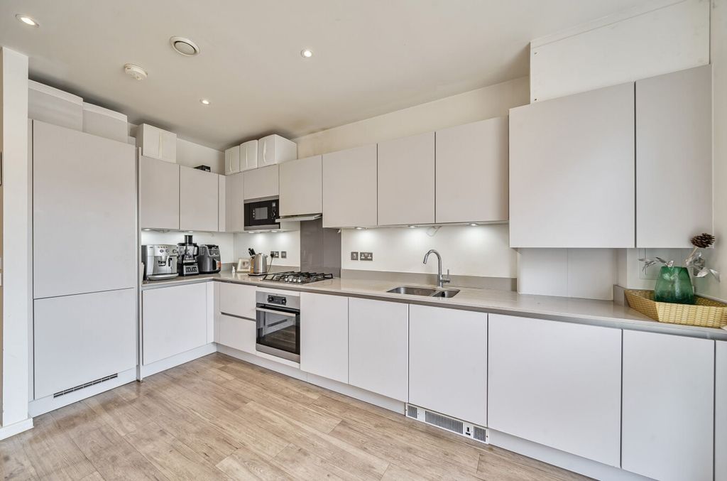 Property photo 3 of 21 1343605-15-68A716...
