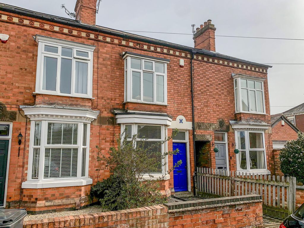 Property photo 1 of 5 Front (Exterior)