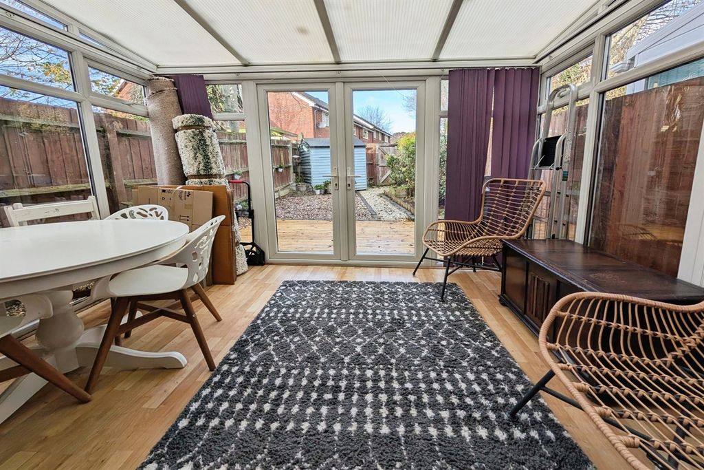 Property photo 3 of 11 (Thumbnail)