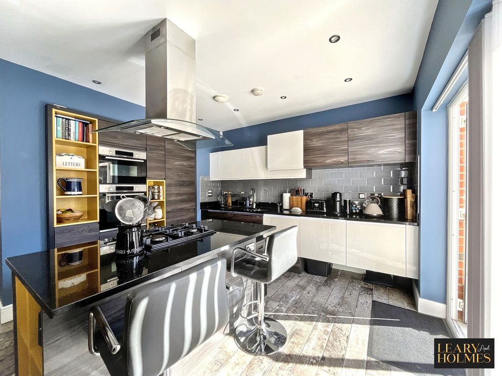 Property photo 2 of 41