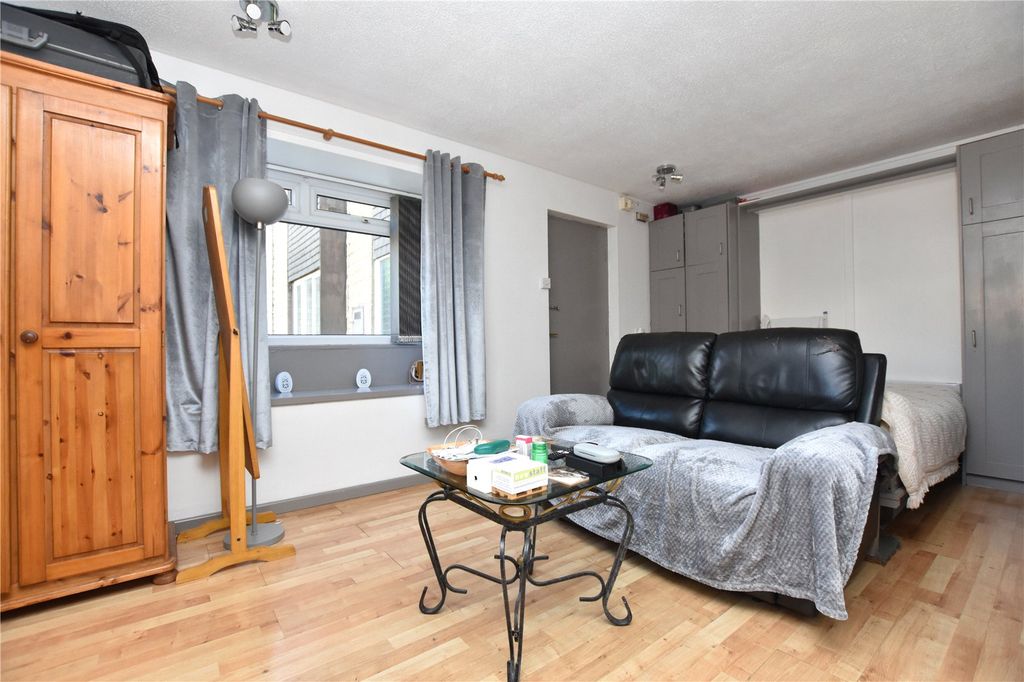 Property photo 2 of 12 Picture No. 07