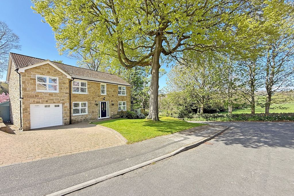 Property photo 1 of 40
