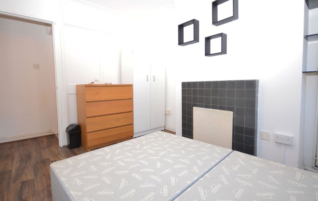 Property photo 3 of 9 Gallery