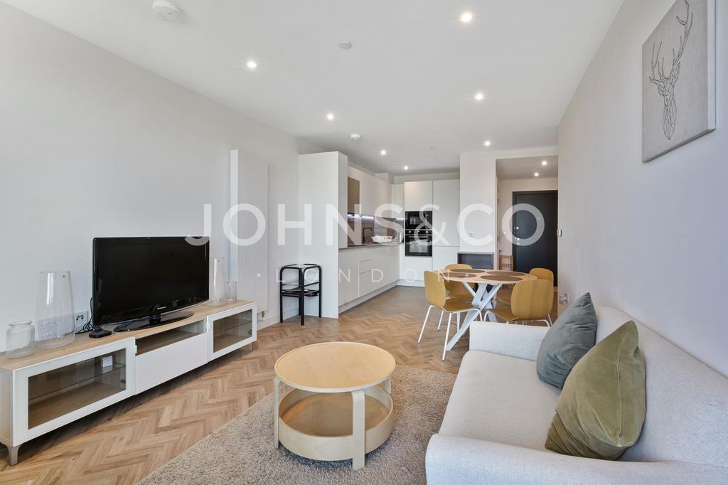 Property photo 2 of 11