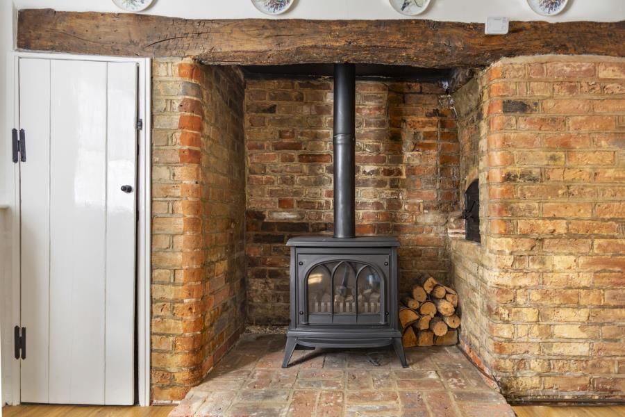 Property photo 2 of 23